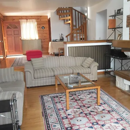 农家乐 Osi̇ Ciftlik Evi Yanık